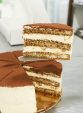 Cofetaria Zmeur tort tiramisu felie pe tort