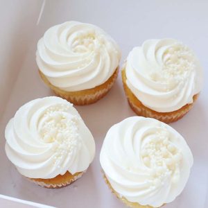 Cofetaria Zmeur: Cupcakes vanilie. Ingrediente 100% naturale