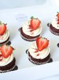 Cofetaria Zmeur cupcakes Red Velvet cu capsuni