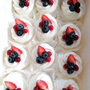 Cofetaria Zmeur mini Pavlova box
