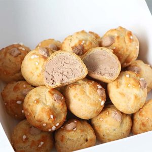 Cofetaria Zmeur chouquettes cu ciocolata