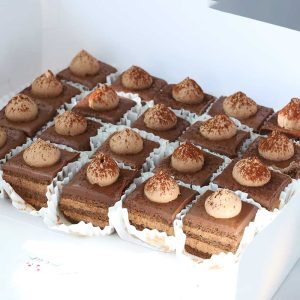 cofetaria zmeur mini amandine