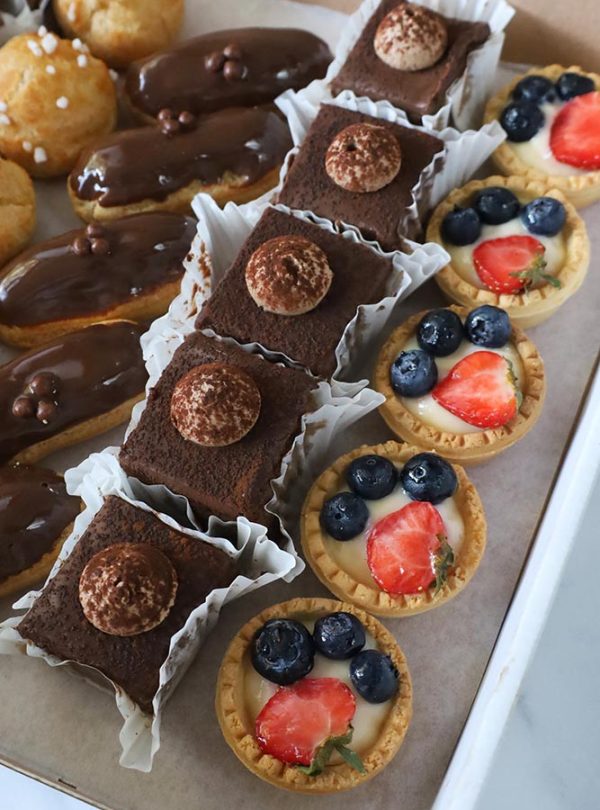 Cofetaria zmeur mini cake box Amandine 4 Cofetaria zmeur mini cake box Amandine